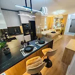 Brightnest Apartament *